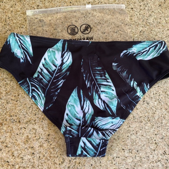 New in bag, bathing suit bottoms with leaf pattern - Picture 2 of 6